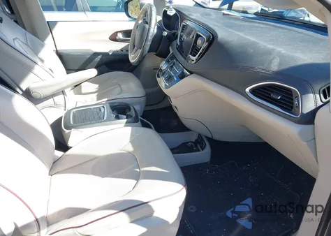 2017 Chrysler Pacifica Limited from USA, damaged, VIN 2C4RC1GG4HR753555